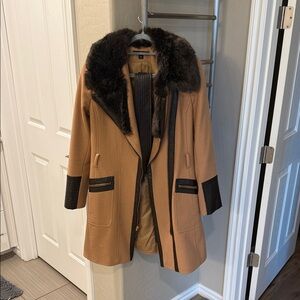 Via Spiga Tan Trench Coat with Black Faux Fur Collar